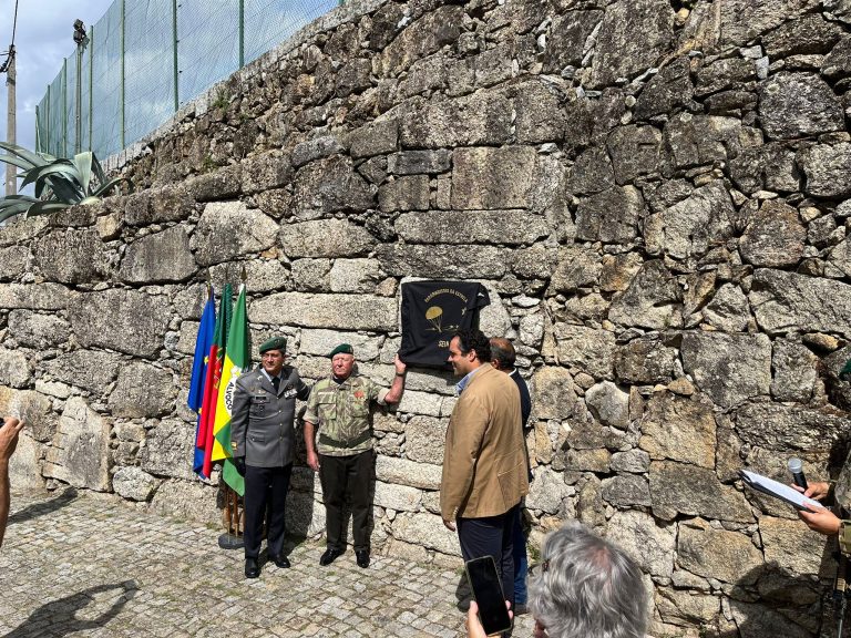 Paraquedistas da Estrela promoveram cerimónia de homenagem em Alvoco da Serra