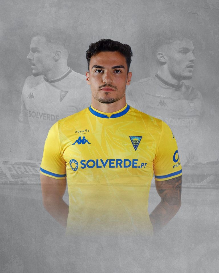 Pedro Álvaro, o jogador de futebol natural de Sandomil que joga na 1ª Liga e que veste a camisola do Estoril Praia