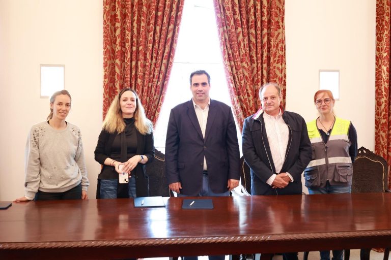 Nós é Mais Bichos e Município de Seia assinam protocolo de colaboração para implementação do Programa CED (captura, esterilização e devolução)