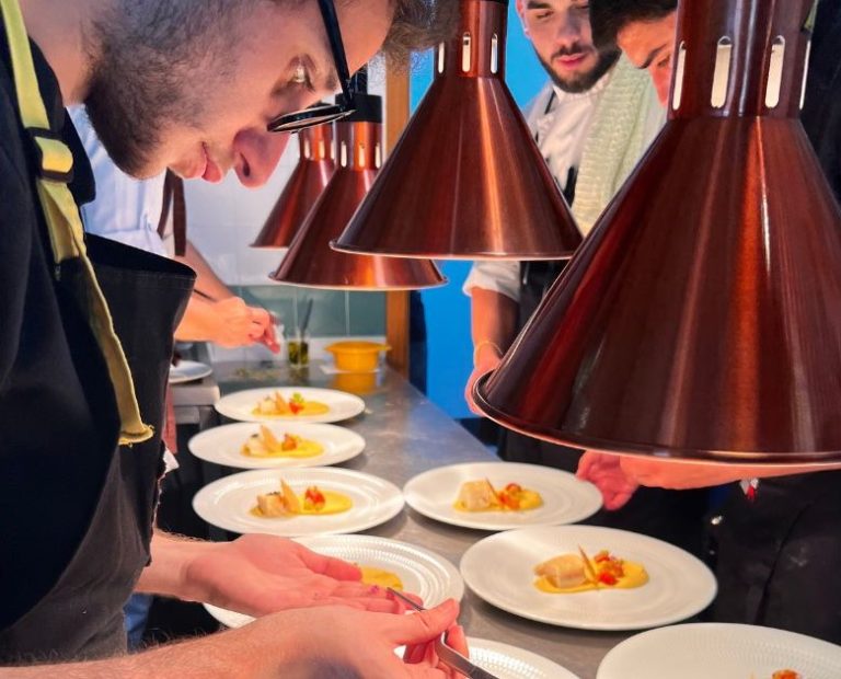 Restaurante da Escola Superior de Turismo e Hotelaria de Seia reabre com sabores de Douro e Minho