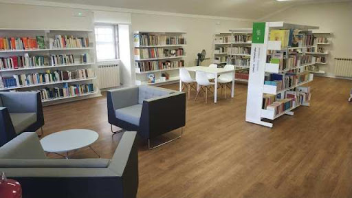 Biblioteca Municipal de Seia reforça modernização com novos equipamentos tecnológicos