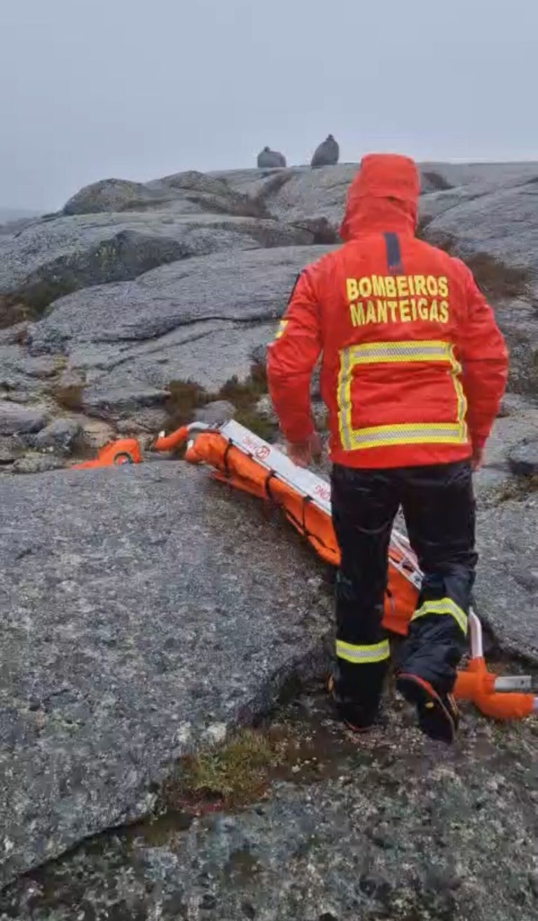 Quatro atletas de trail resgatados na Serra da Estrela. Comandante dos BV de Manteigas disse ao JSM que esta foi “uma operação complexa e demorada devido às condições atmosféricas que se faziam sentir”