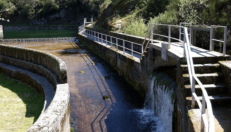 Caminhada noturna na Serra da Estrela revela a importância do guarda de canal na produção de energia elétrica