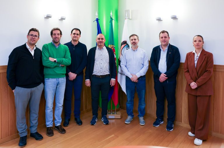 Politécnico da Guarda vai transformar cerejas, pêssegos e mirtilos em suplementos alimentares