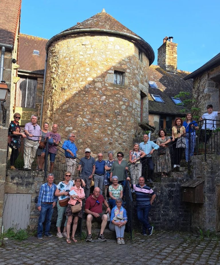 Delegação da Associação Senense de Intercâmbios Culturais e Geminações (ASICG)  deslocou-se a Domfront