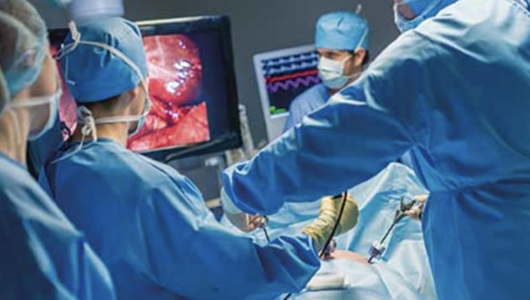 PRIMEIRA HISTERECTOMIA LAPAROSCÓPICA REALIZADA NA ULS GUARDA