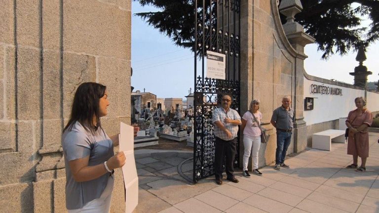 Ossário do Cemitério Municipal de Seia foi benzido na manhã de sábado. A anteceder a cerimónia realizou-se uma visita orientada à arte tumular