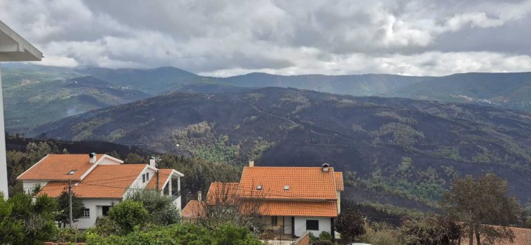 Prisão preventiva para suspeito de ter ateado fogo no concelho de Seia. Foram consumidos cerca de dois mil hectares de floresta