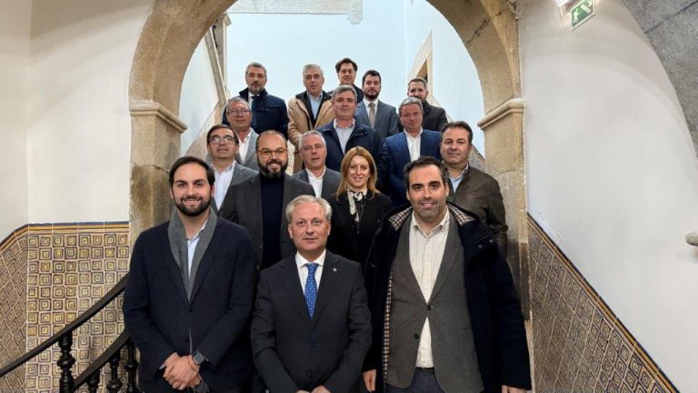 Carlos Condesso eleito Presidente do Conselho Intermunicipal da CIMRBSE. Flávio Massano, Presidente da C.M. Manteigas e Luciano Ribeiro, Presidente da C.M. Seia eleitos como Vice-Presidentes