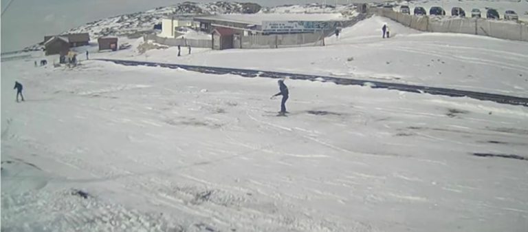 Estância de Ski da Serra da Estrela abriu esta manhã com três pistas disponíveis