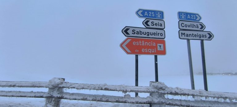 Proteção Civil emite aviso à população. Depressão INGRID traz neve, chuva forte e vento às Beiras e Serra da Estrela