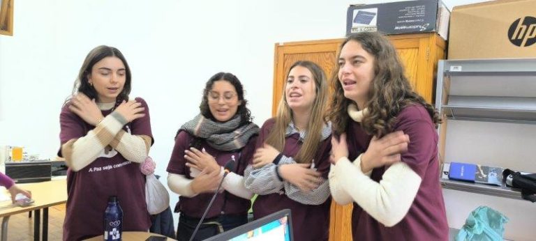 No Dia Mundial da Rádio, JSM participou na emissão da rádio “A Voz do AEGCC”, um projeto do Agrupamento de Escolas Guilherme Correia de Carvalho (Seia)