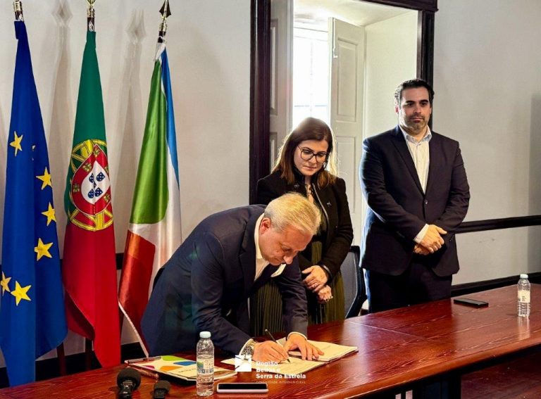 Transportes das Beiras e Serra da Estrela assume serviço de transporte rodoviário de passageiros da região – Assinatura de Contrato decorreu ontem com a CIMRBSE