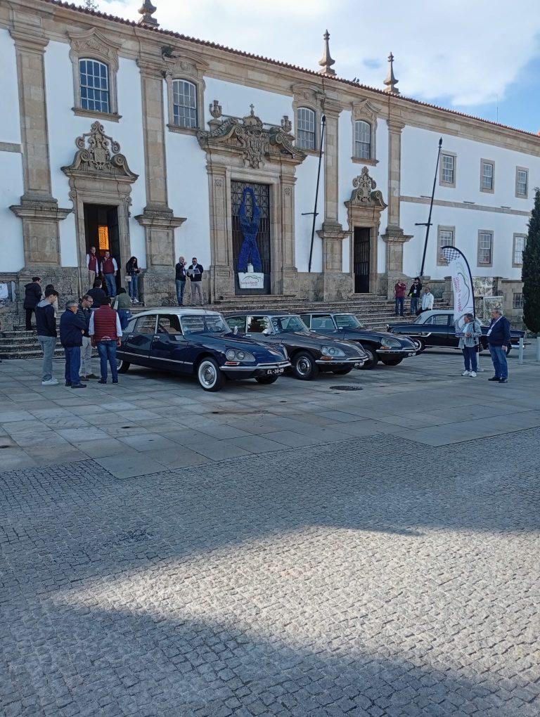 Gouveia recebe XIV Encontro de Veículos Clássicos