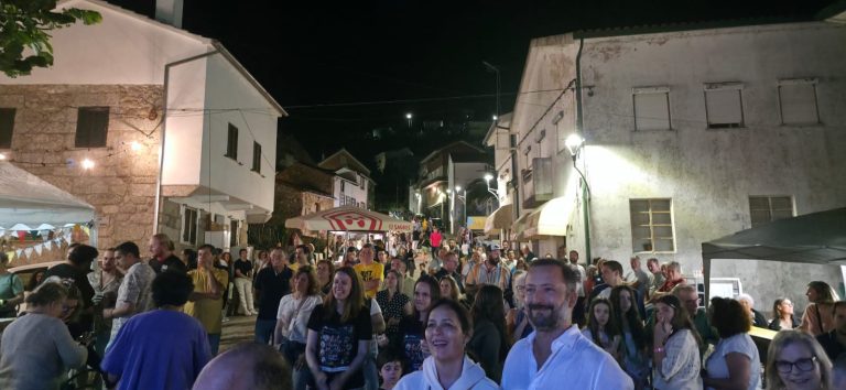Caminhada do Lampião e rock dos anos 90 marcaram a noite de ontem da Festa do Solstício em Alvoco da Serra