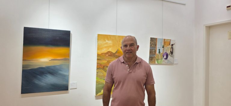 Pedro Beja Neves apresenta “Uma Descoberta” no Posto de Turismo de Seia. JSM entrevistou o autor da exposição de pintura (vídeo)