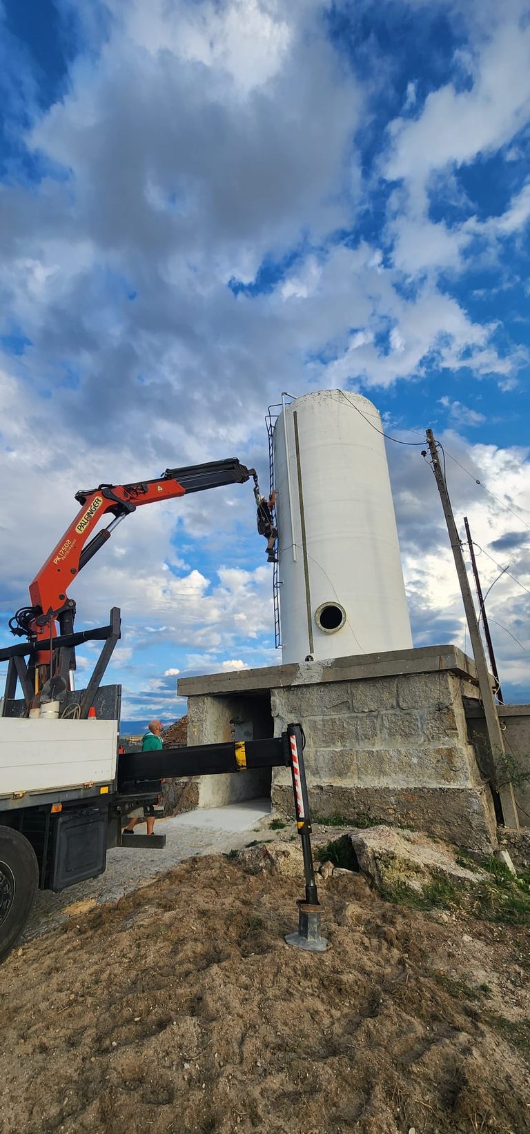 Um dia histórico para Travancinha com o início das obras de reestruturação do antigo depósito de água
